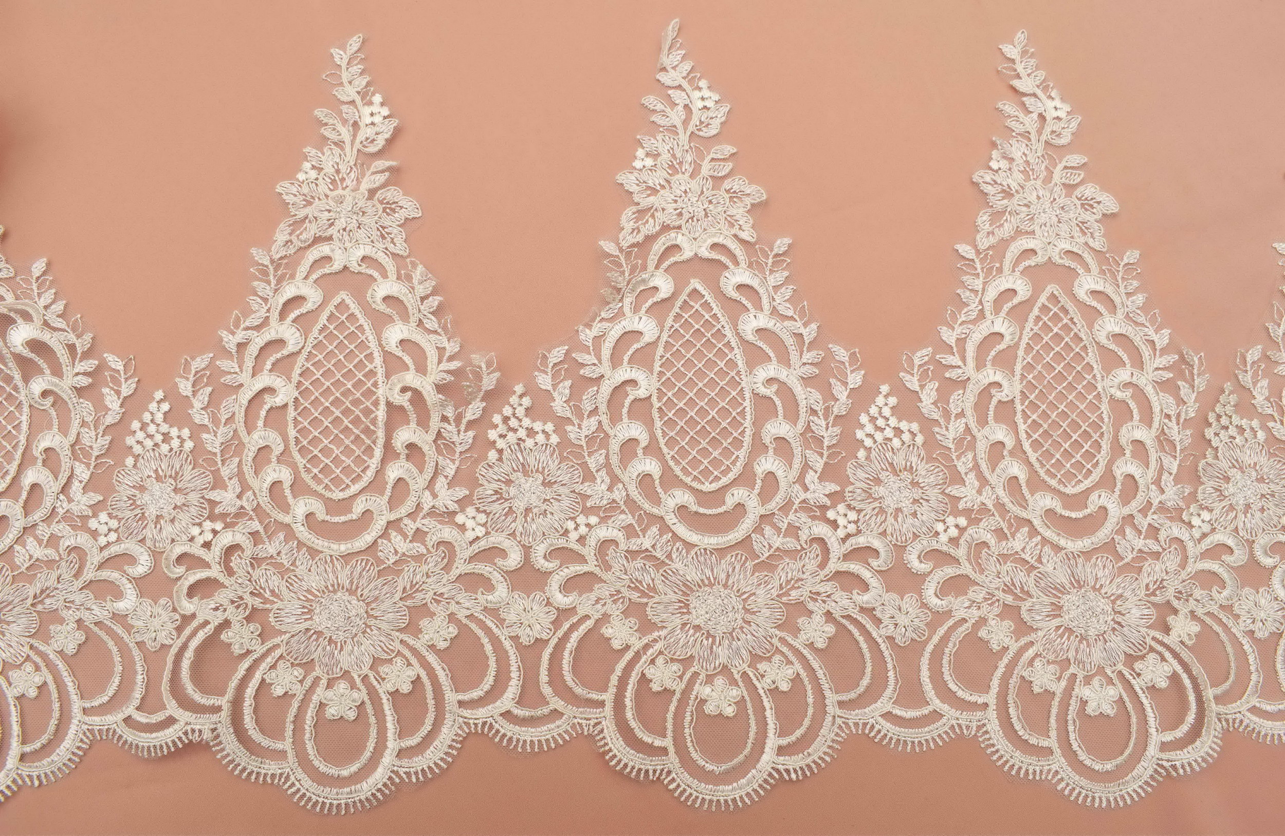 Lace &laquo;2064&raquo;