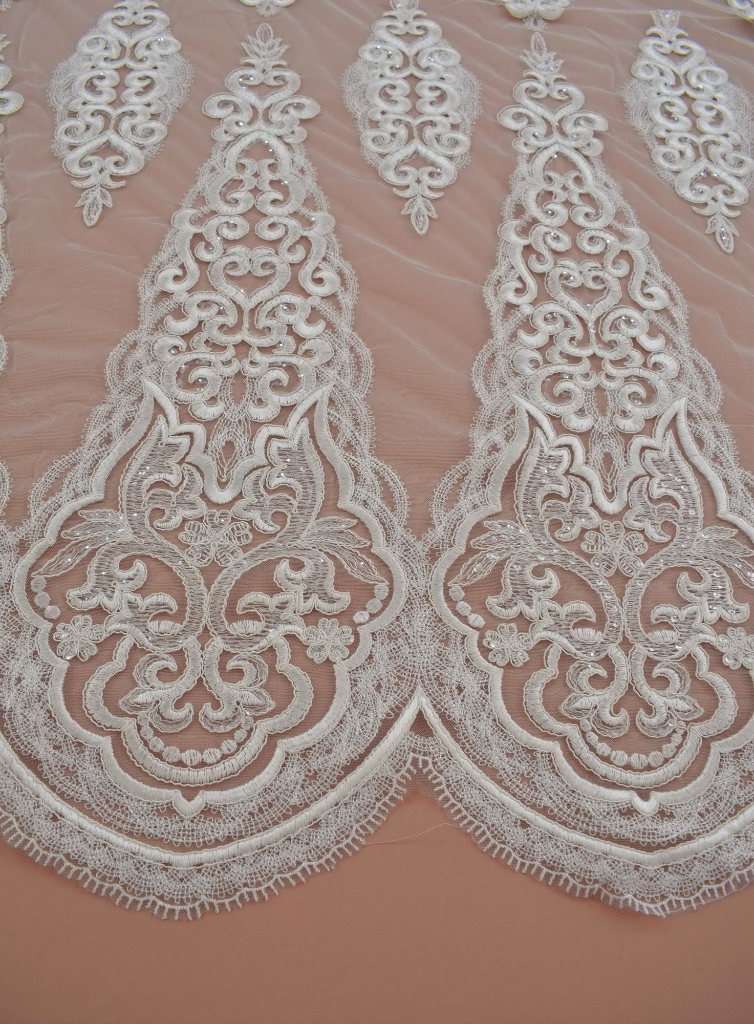 Sale: Guipure &laquo;8806&raquo