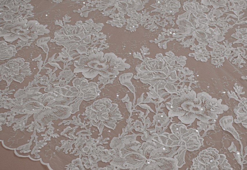 Sale: Guipure &laquo;21300&raquo;