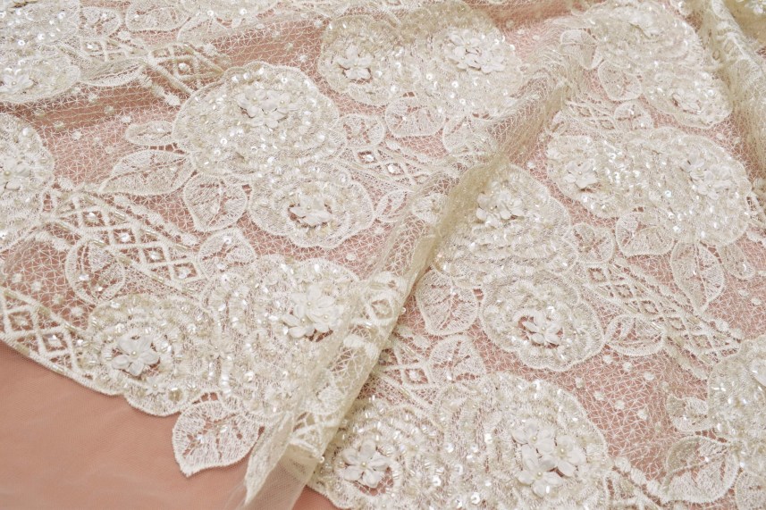 Sale: Guipure &laquo;28040&raquo
