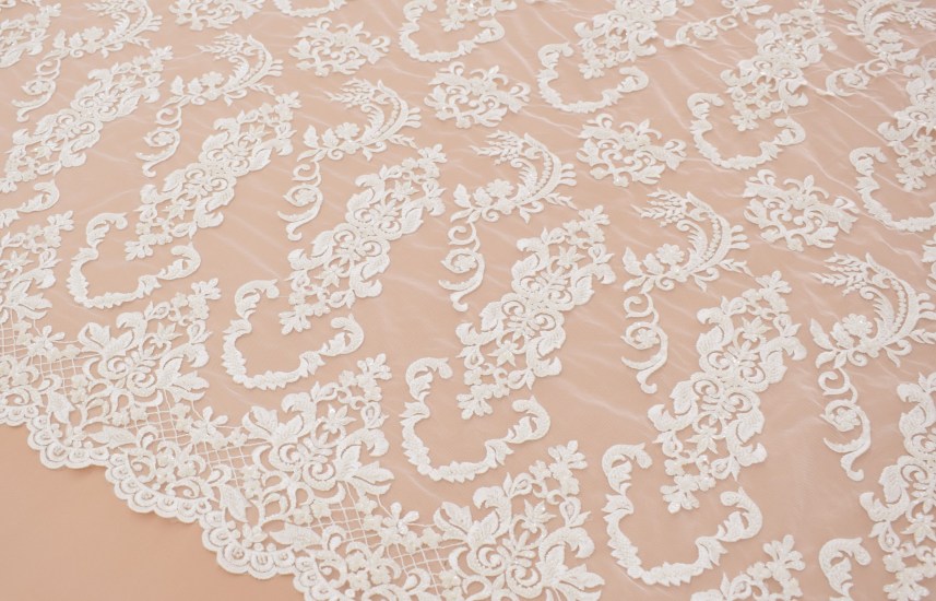 Sale: Guipure &laquo;21799&raquo;