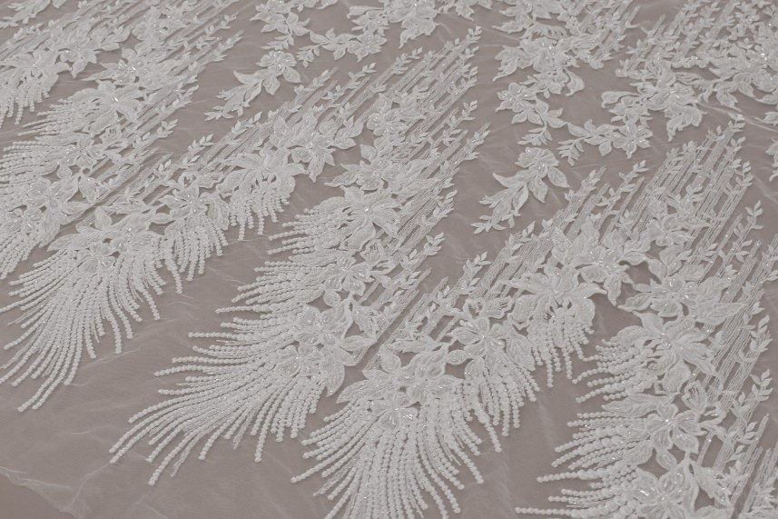 Sale: Guipure &laquo;28637&raquo;