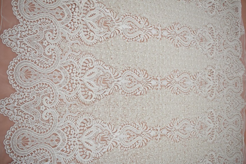 Sale: Guipure &laquo;1937&raquo